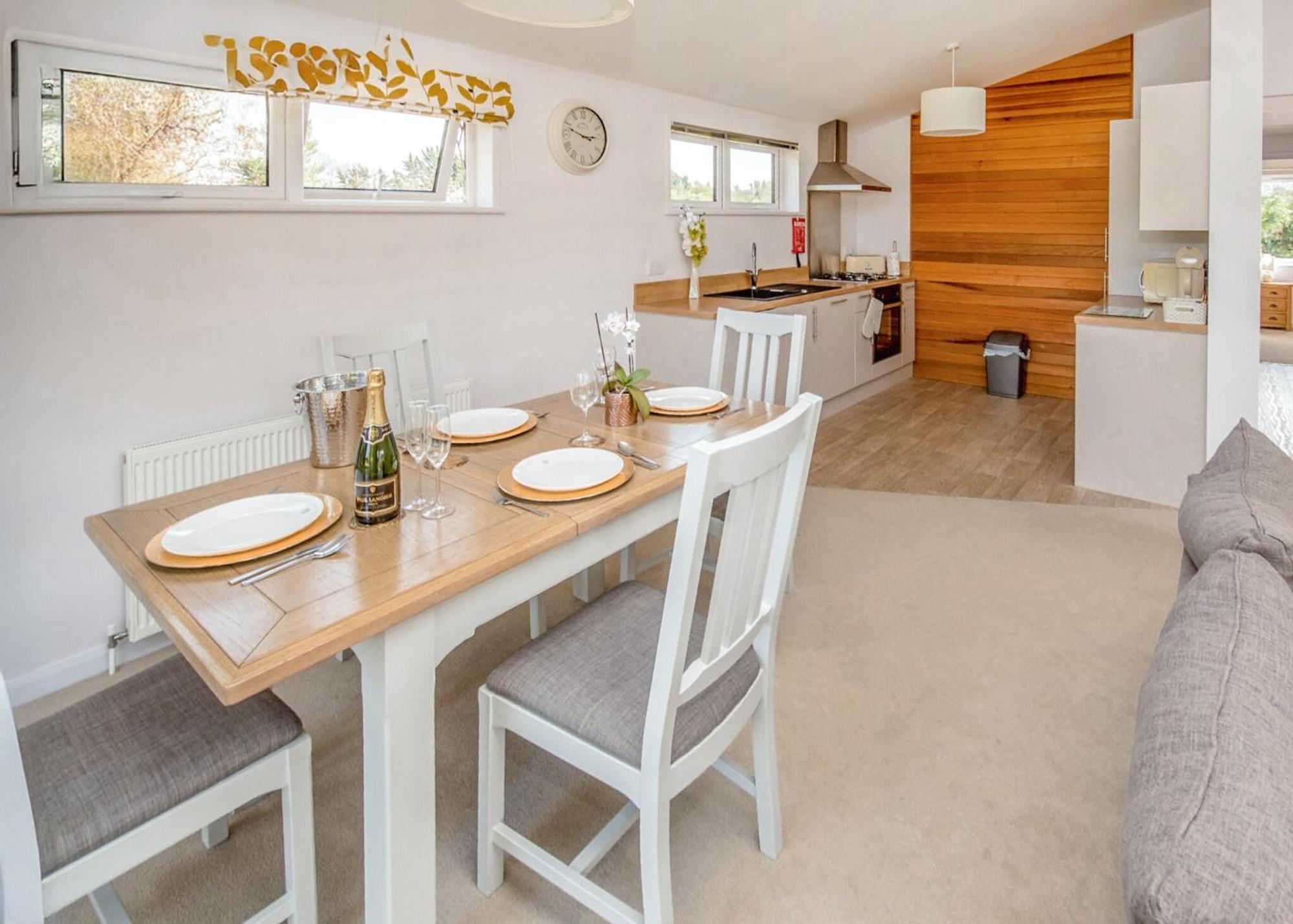 Hawthorn Glen Lodges Downham Market Ruang foto
